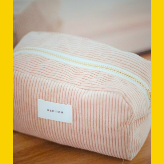 Les Trousses de Toilette